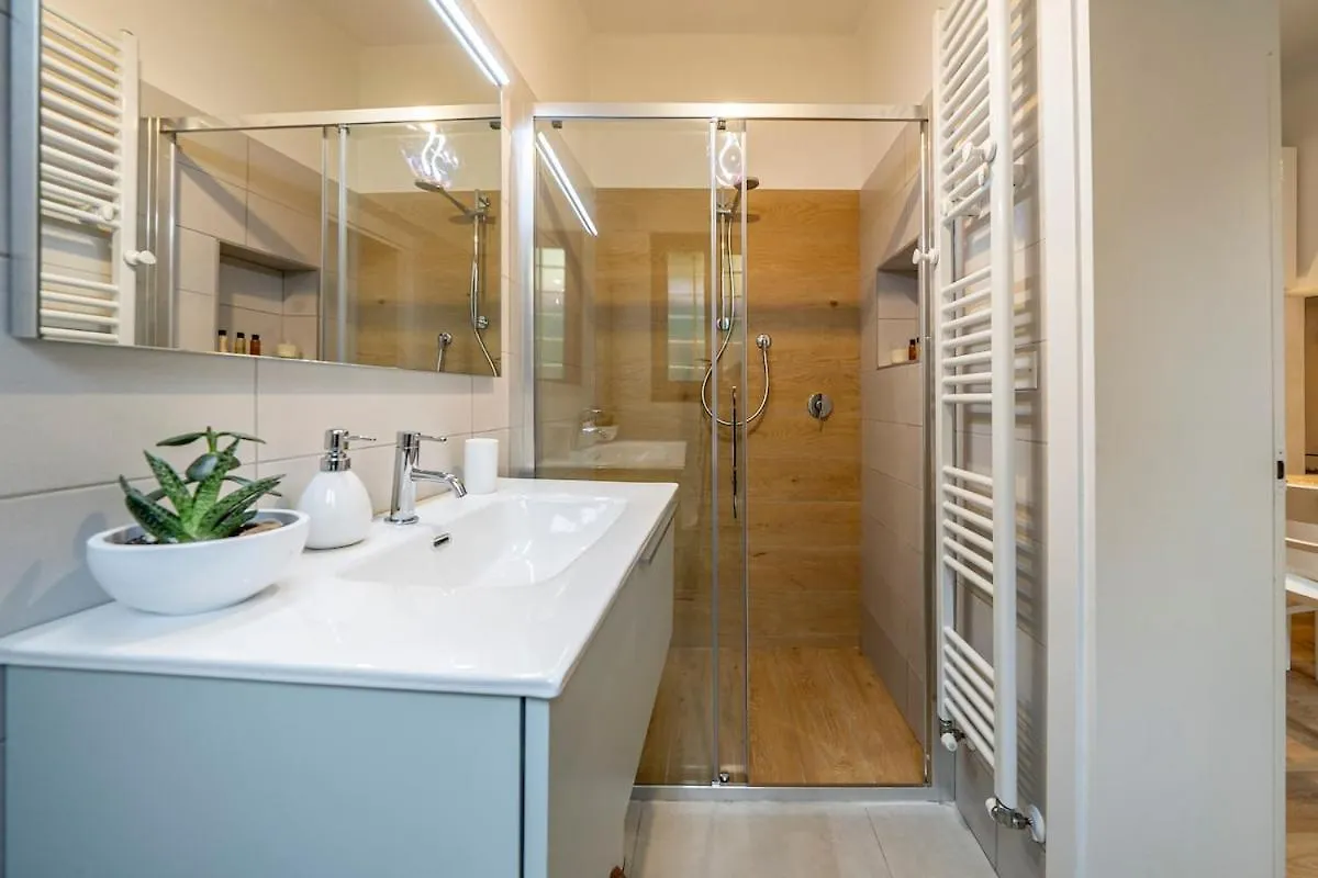 بيت للعطل City Centre - Beautiful Cottage With Garden بولونيا