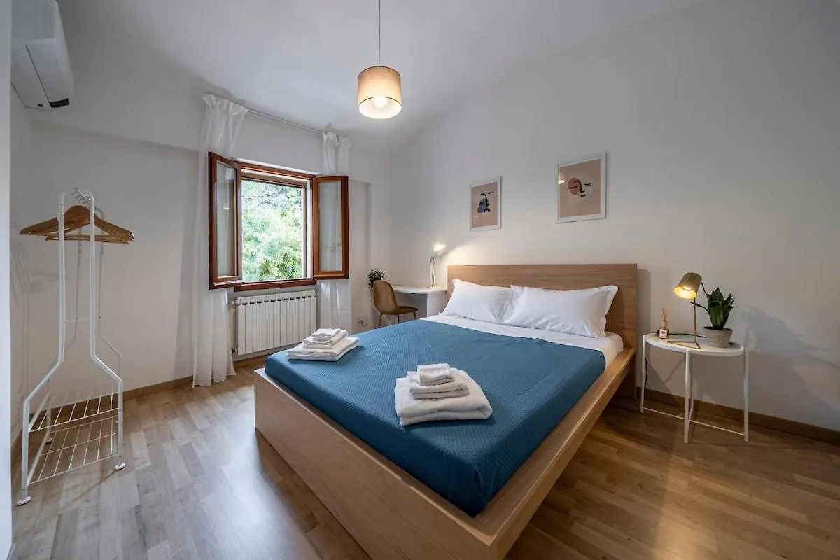 City Centre - Beautiful Cottage With Garden بولونيا