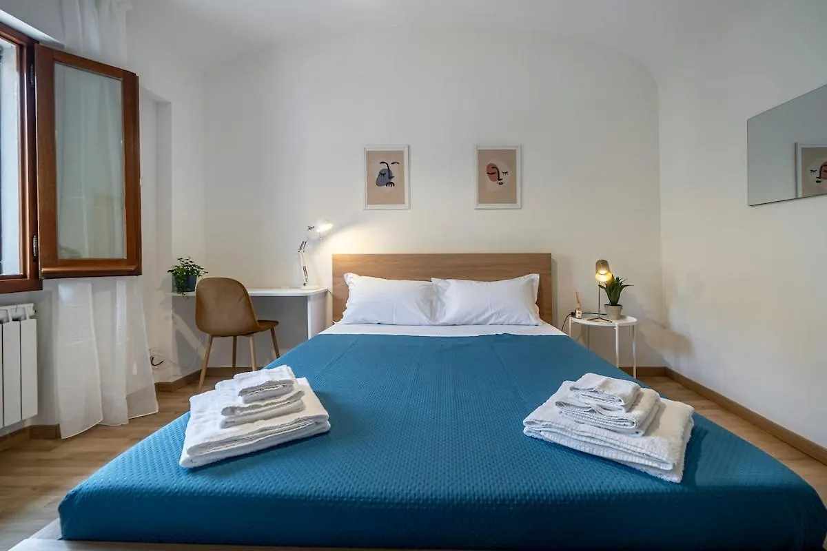 City Centre - Beautiful Cottage With Garden بولونيا 0*,  إيطاليا